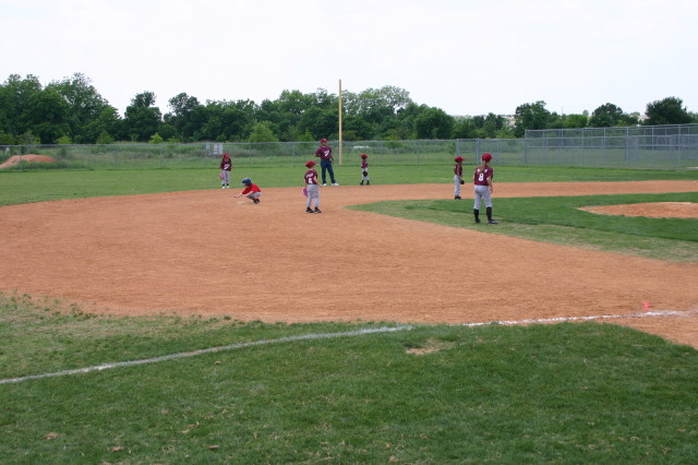 2007/05(May)/Titans-T-ball/640x480_2007-05-12-Titans-209.JPG