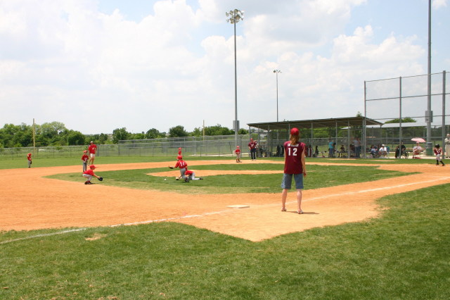 2007/05(May)/Titans-T-ball/640x480_2007-05-12-Titans-235.JPG