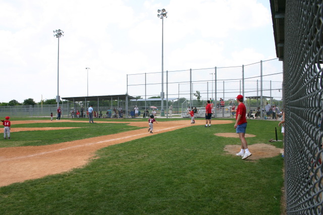 2007/05(May)/Titans-T-ball/640x480_2007-05-12-Titans-264.JPG