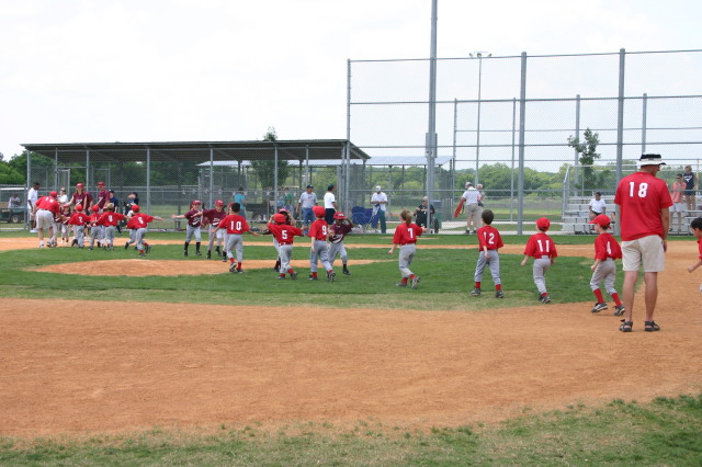 2007/05(May)/Titans-T-ball/640x480_2007-05-12-Titans-274.JPG