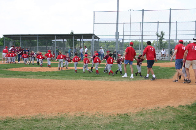 2007/05(May)/Titans-T-ball/640x480_2007-05-12-Titans-276.JPG