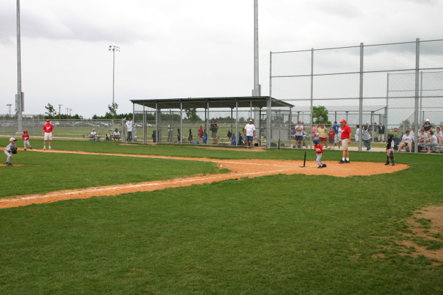 2007/05(May)/Titans-T-ball/640x480_IMG_9890.JPG
