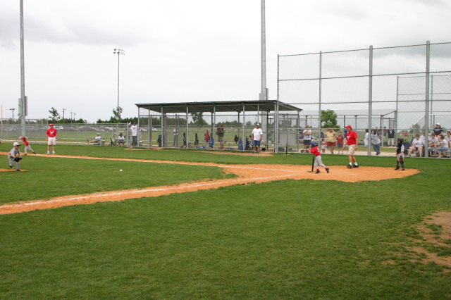2007/05(May)/Titans-T-ball/640x480_IMG_9891.JPG