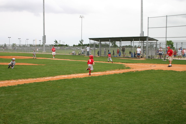 2007/05(May)/Titans-T-ball/640x480_IMG_9894.JPG