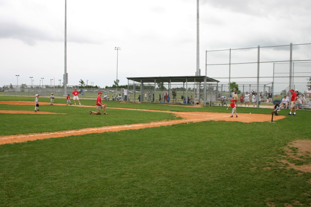 2007/05(May)/Titans-T-ball/640x480_IMG_9898.JPG