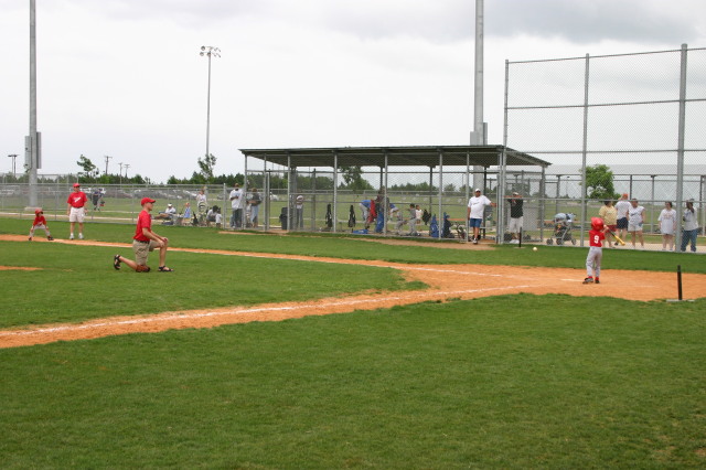 2007/05(May)/Titans-T-ball/640x480_IMG_9907.JPG