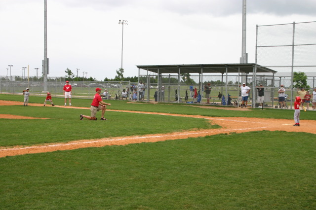 2007/05(May)/Titans-T-ball/640x480_IMG_9909.JPG