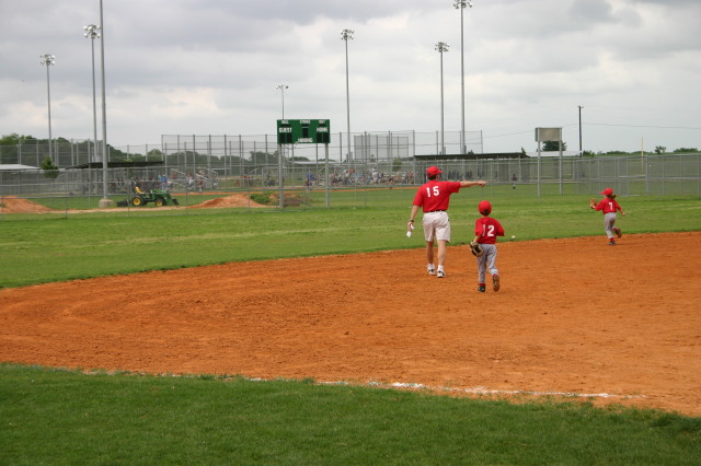 2007/05(May)/Titans-T-ball/640x480_IMG_9927.JPG