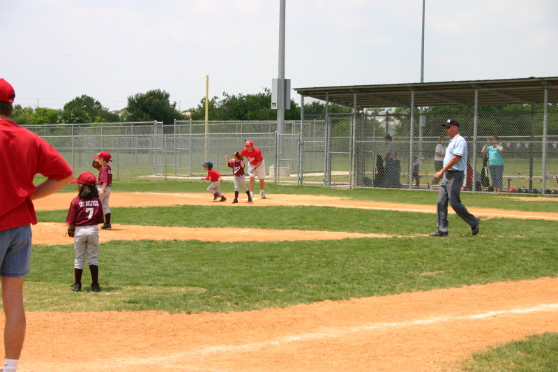 2007/05(May)/Titans-T-ball/800x600_2007-05-12-Titans-013-Anthony.JPG