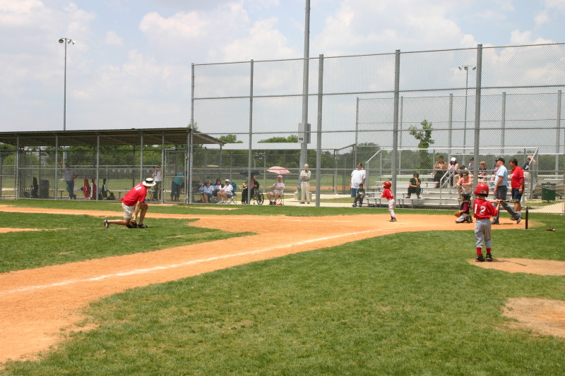 2007/05(May)/Titans-T-ball/800x600_2007-05-12-Titans-018-August-Dax.JPG