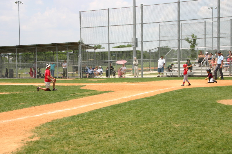2007/05(May)/Titans-T-ball/800x600_2007-05-12-Titans-025-Dax.JPG