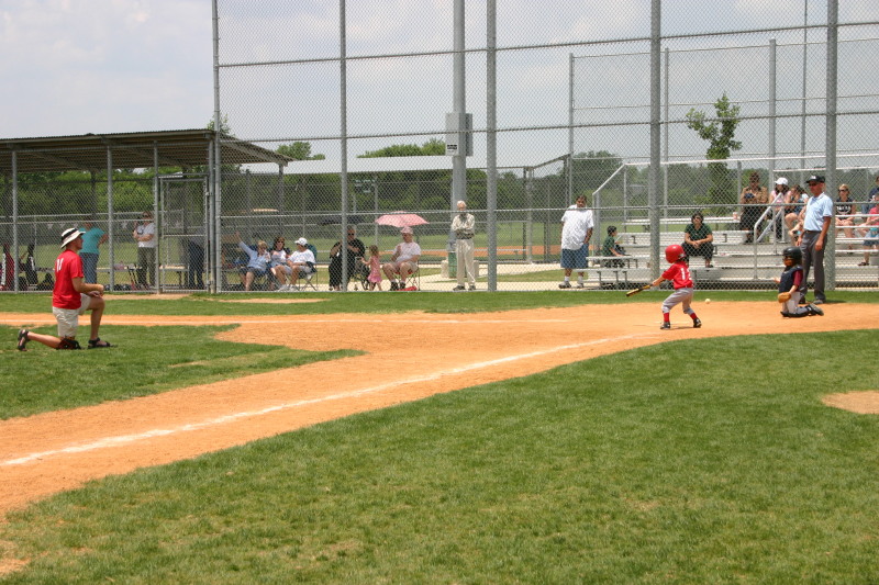 2007/05(May)/Titans-T-ball/800x600_2007-05-12-Titans-026-Dax.JPG