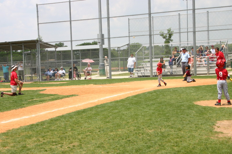 2007/05(May)/Titans-T-ball/800x600_2007-05-12-Titans-036.JPG