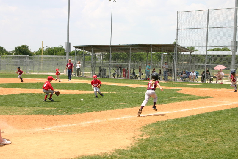 2007/05(May)/Titans-T-ball/800x600_2007-05-12-Titans-097-David-August.JPG