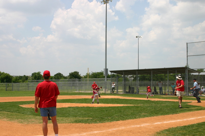 2007/05(May)/Titans-T-ball/800x600_2007-05-12-Titans-107.JPG