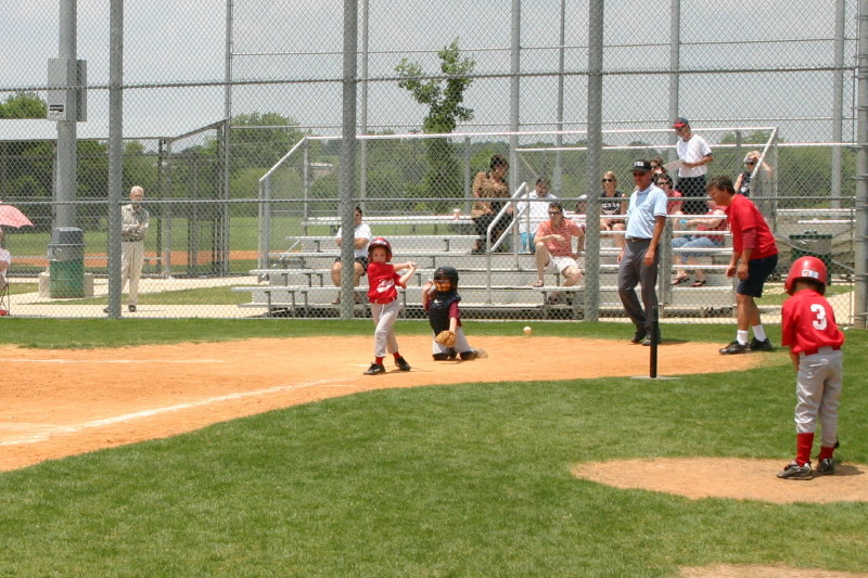 2007/05(May)/Titans-T-ball/800x600_2007-05-12-Titans-115.JPG