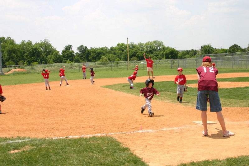 2007/05(May)/Titans-T-ball/800x600_2007-05-12-Titans-139.JPG