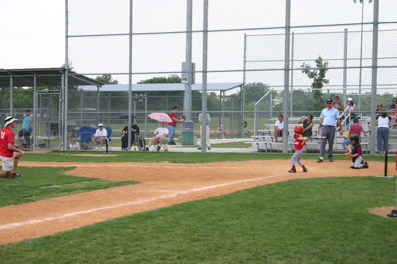 2007/05(May)/Titans-T-ball/800x600_2007-05-12-Titans-177.JPG