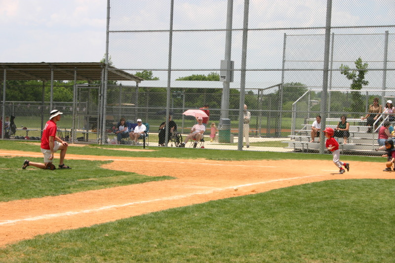 2007/05(May)/Titans-T-ball/800x600_2007-05-12-Titans-192.JPG