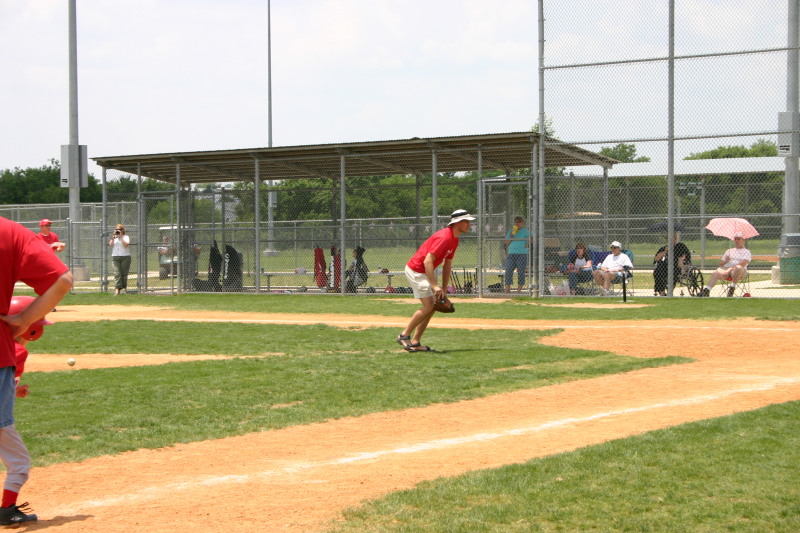 2007/05(May)/Titans-T-ball/800x600_2007-05-12-Titans-198.JPG