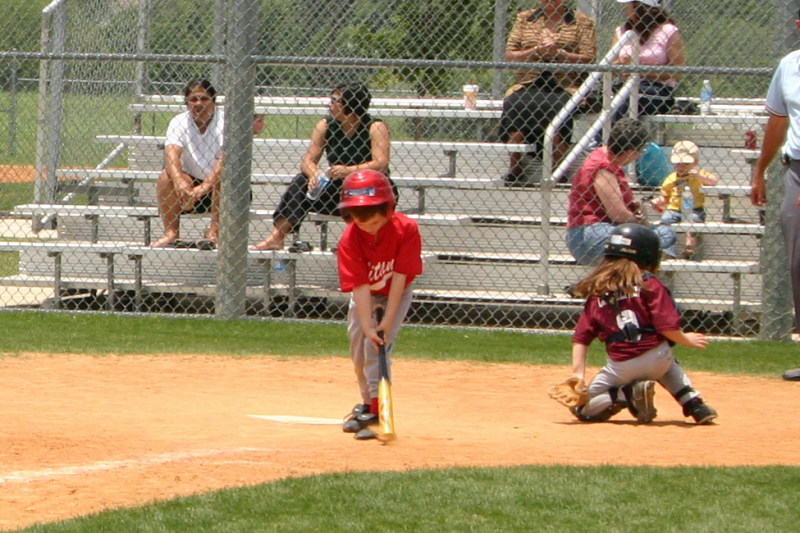2007/05(May)/Titans-T-ball/800x600_2007-05-12-Titans-203.JPG