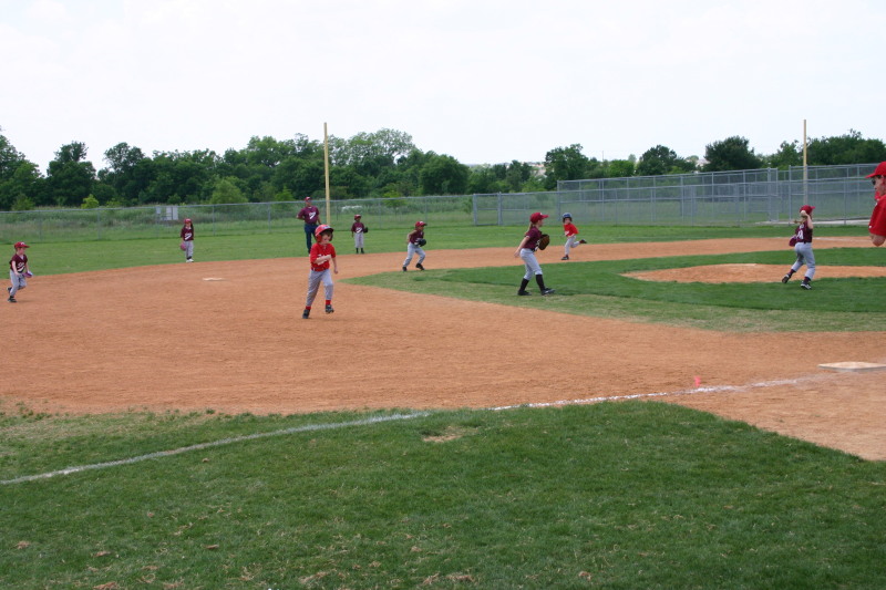 2007/05(May)/Titans-T-ball/800x600_2007-05-12-Titans-205.JPG