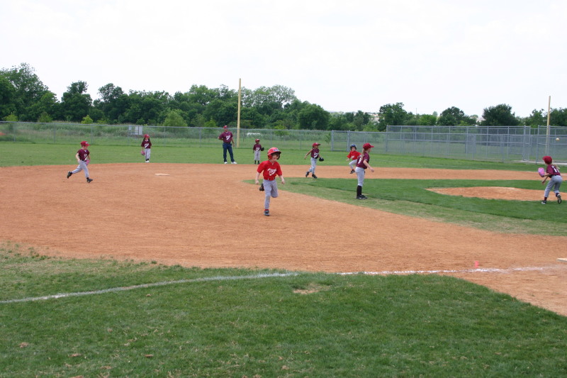 2007/05(May)/Titans-T-ball/800x600_2007-05-12-Titans-206.JPG