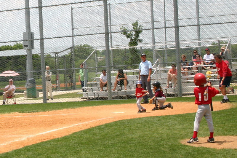 2007/05(May)/Titans-T-ball/800x600_2007-05-12-Titans-213.JPG