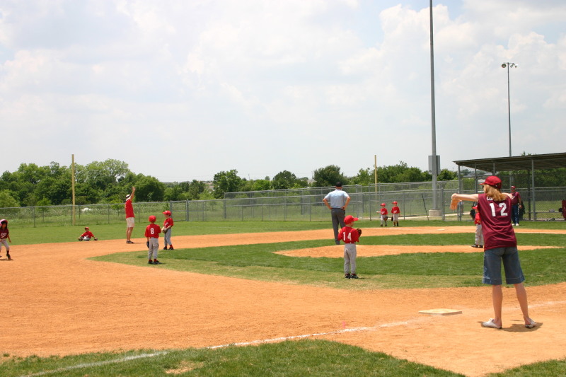 2007/05(May)/Titans-T-ball/800x600_2007-05-12-Titans-233.JPG