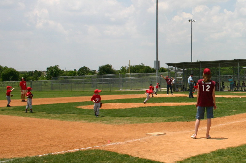 2007/05(May)/Titans-T-ball/800x600_2007-05-12-Titans-240.JPG