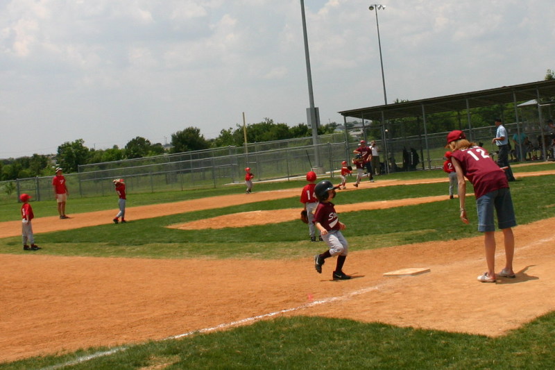 2007/05(May)/Titans-T-ball/800x600_2007-05-12-Titans-243.JPG