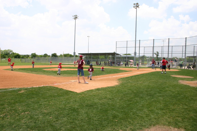 2007/05(May)/Titans-T-ball/800x600_2007-05-12-Titans-250.JPG