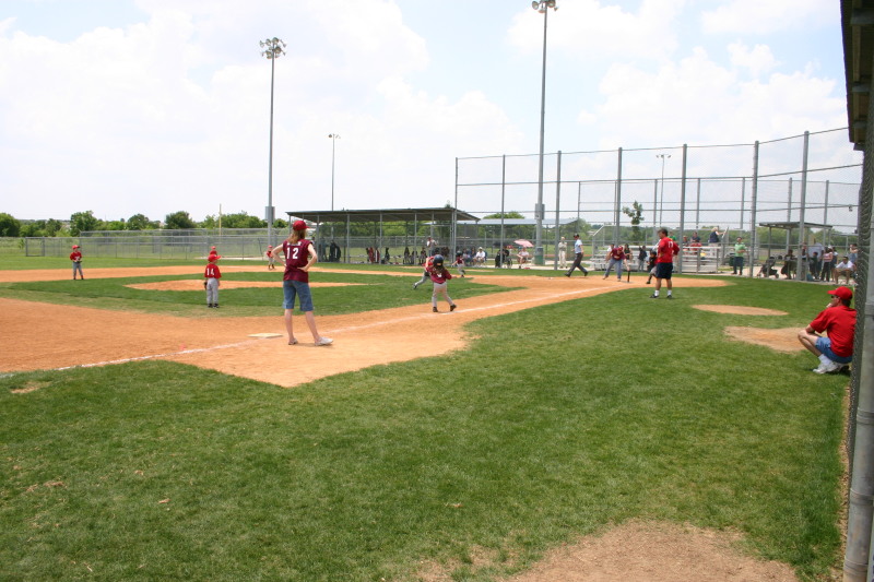 2007/05(May)/Titans-T-ball/800x600_2007-05-12-Titans-253.JPG