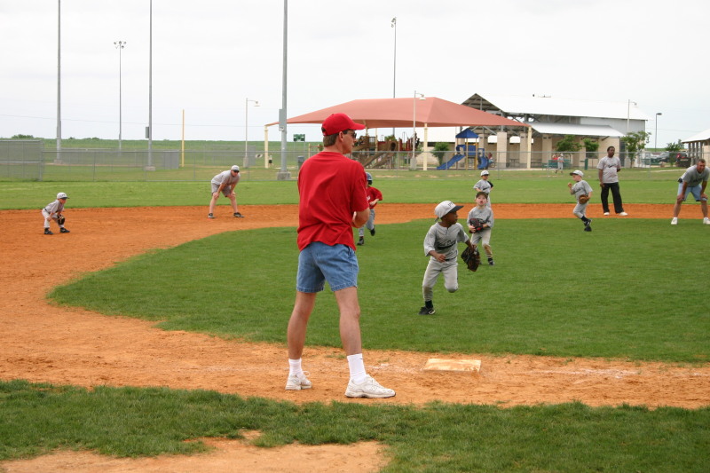 2007/05(May)/Titans-T-ball/800x600_IMG_9914.JPG