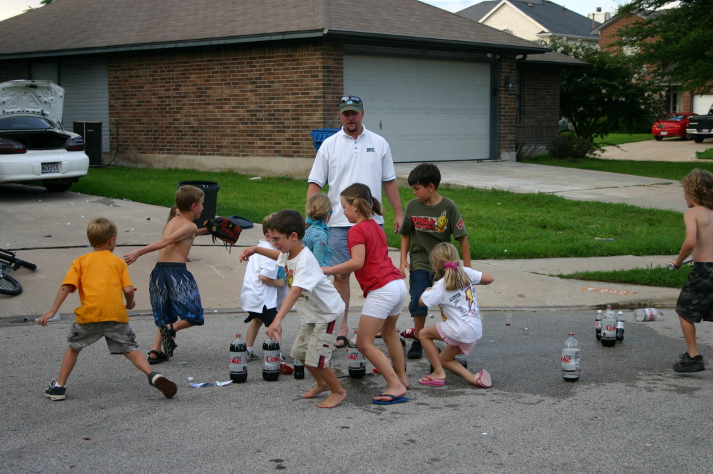 2007/07(July)/4th-of-July/1024x768_2007-07-04-23-diet-coke-and-mentos.JPG