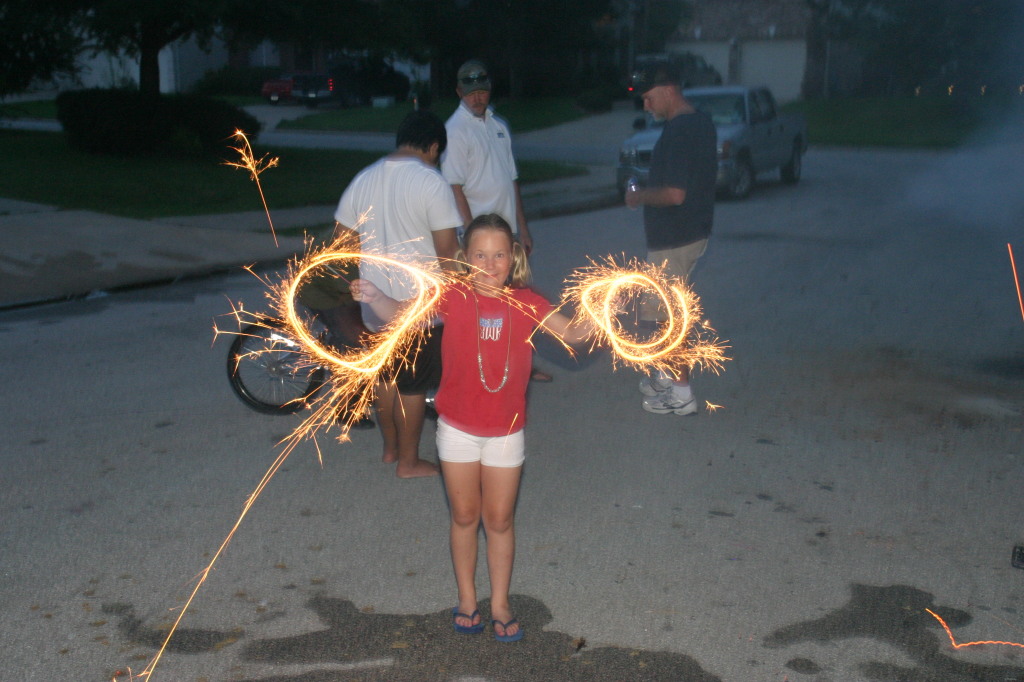 2007/07(July)/4th-of-July/1024x768_2007-07-04-80-Brittney-sparkler.JPG