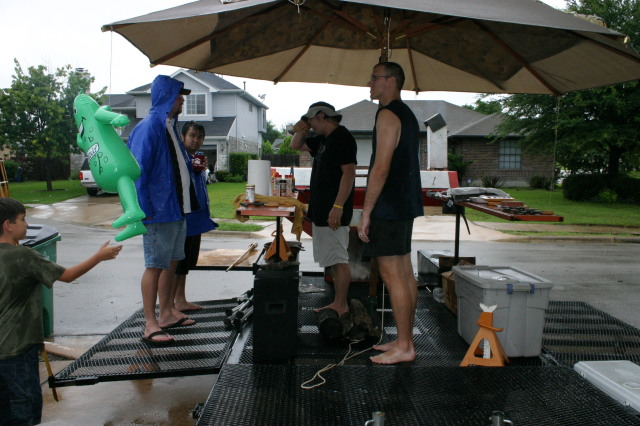 2007/07(July)/4th-of-July/640x480_2007-07-04-03-Travis-Vale-John-Tanner-Tyler.JPG