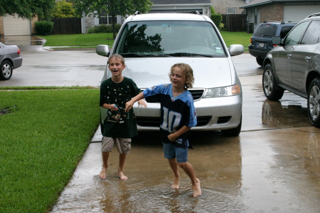 2007/07(July)/4th-of-July/640x480_2007-07-04-12-Chance-Vale.JPG