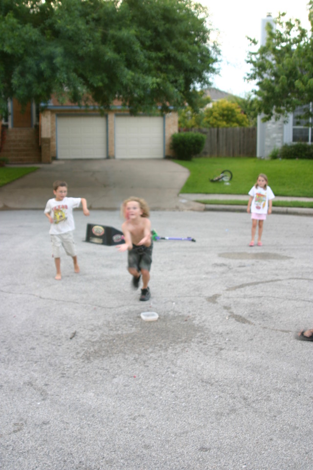 2007/07(July)/4th-of-July/640x480_2007-07-04-46-Dax-Vale-Kyla.JPG