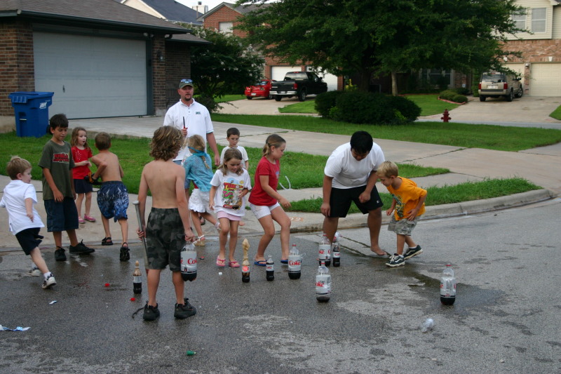 2007/07(July)/4th-of-July/800x600_2007-07-04-38-diet-coke-and-mentos.JPG