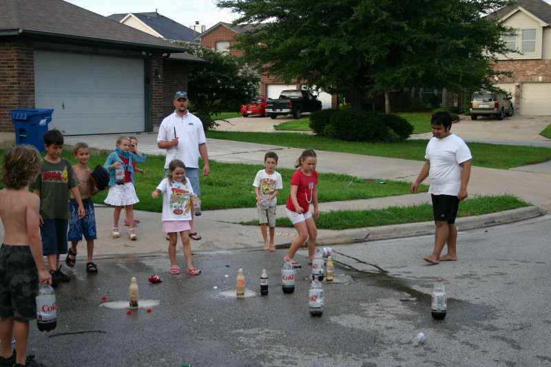 2007/07(July)/4th-of-July/800x600_2007-07-04-40-diet-coke-and-mentos.JPG