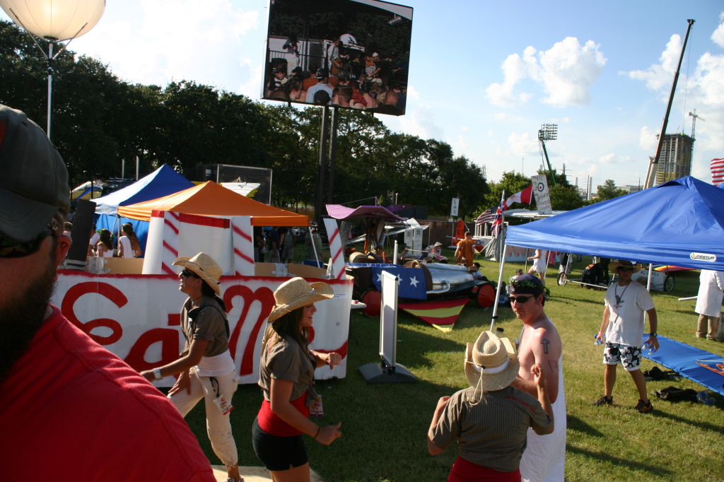 2007-08-25-RedBull-Flutag-Austin-06.JPG