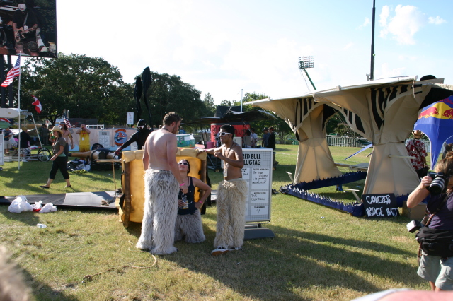 2007/08(August)/RedBull-Flutag-Austin/640x480_2007-08-25-RedBull-Flutag-Austin-08.JPG