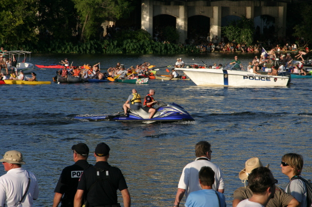 2007/08(August)/RedBull-Flutag-Austin/640x480_2007-08-25-RedBull-Flutag-Austin-57.JPG