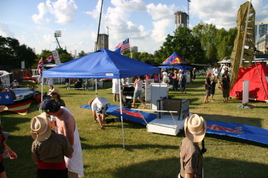 2007-08-25-RedBull-Flutag-Austin-05.JPG