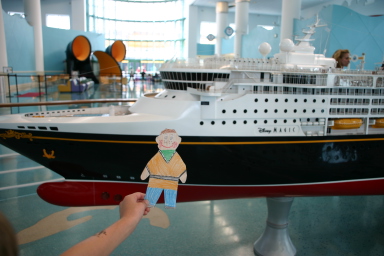 2007-09-22-Disney-Magic-Cruise-03-Flat-Stanley-model-ship.JPG