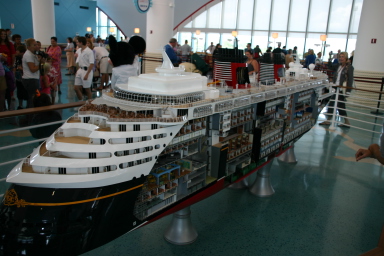 2007-09-22-Disney-Magic-Cruise-07-model-ship.JPG
