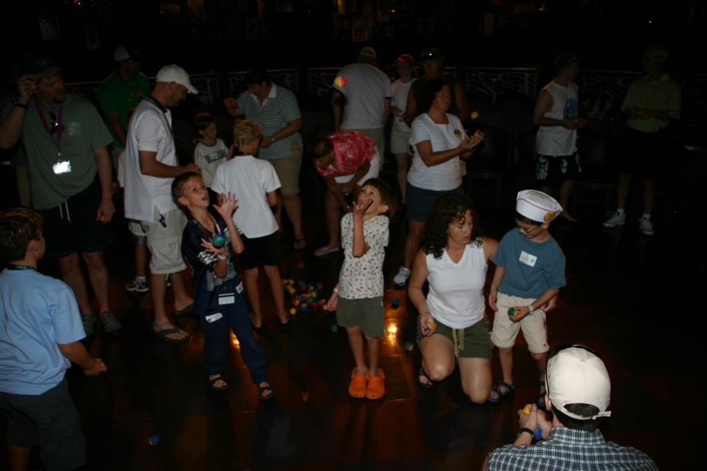2007/09(September)/2007-Disney-Cruise/Day3/1024x768_2007-09-24-Disney-Magic-Cruise-15-juggling-lesson-Chance-Jack-Suzi-Dax.JPG