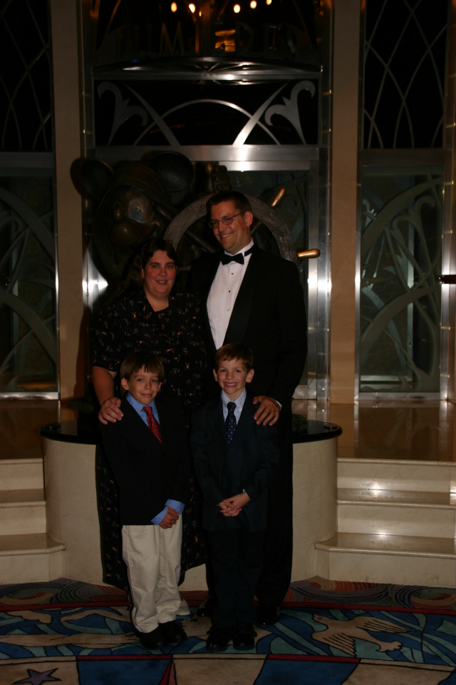 2007/09(September)/2007-Disney-Cruise/Day3/640x480_2007-09-24-Disney-Magic-Cruise-32-Matt-Stacy-Jack-Case.JPG