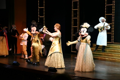 2007-09-24-Disney-Magic-Cruise-57-Mickey-Minnie.JPG